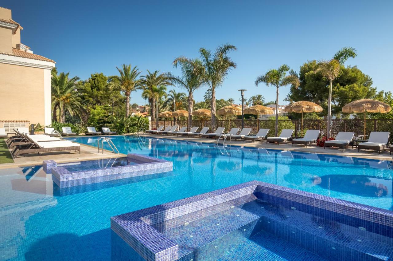 Barcelo La Nucia Hills Hotel Exterior photo The swimming pool at the hotel