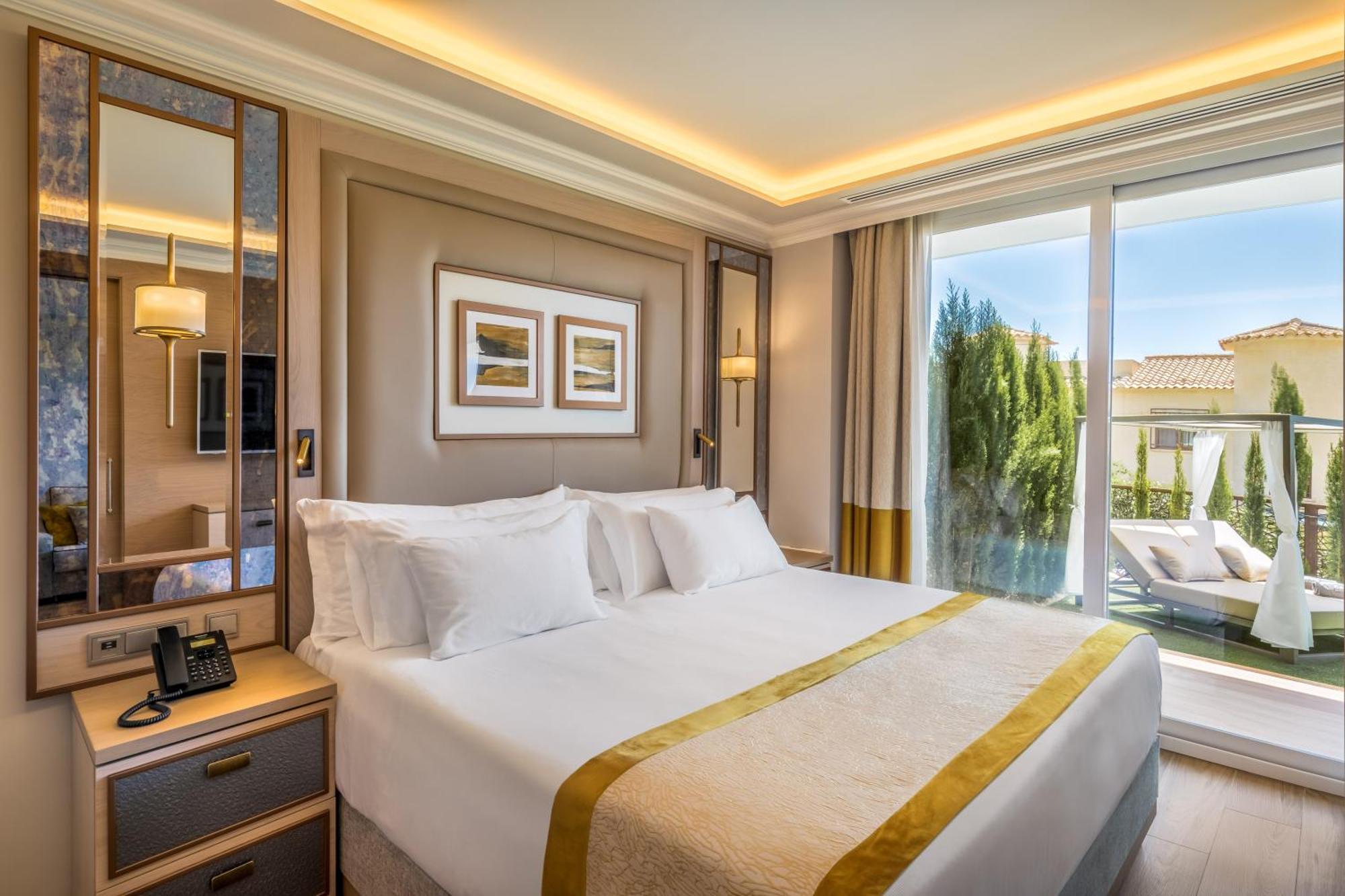 Barcelo La Nucia Hills Hotel Exterior photo A bedroom at the hotel
